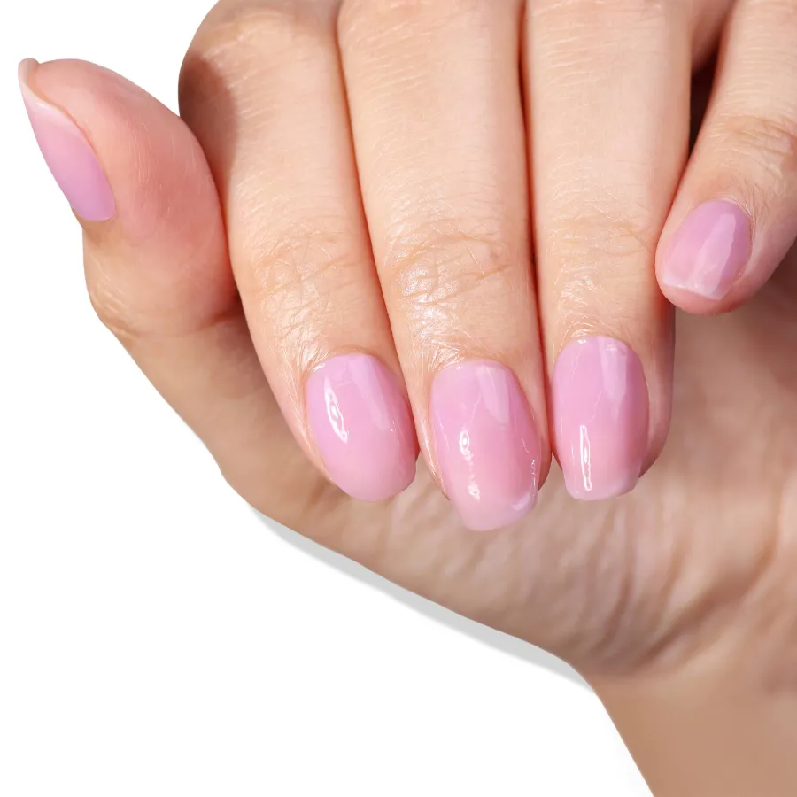 Nail Veil No.9 bzowy odcień na paznokciach