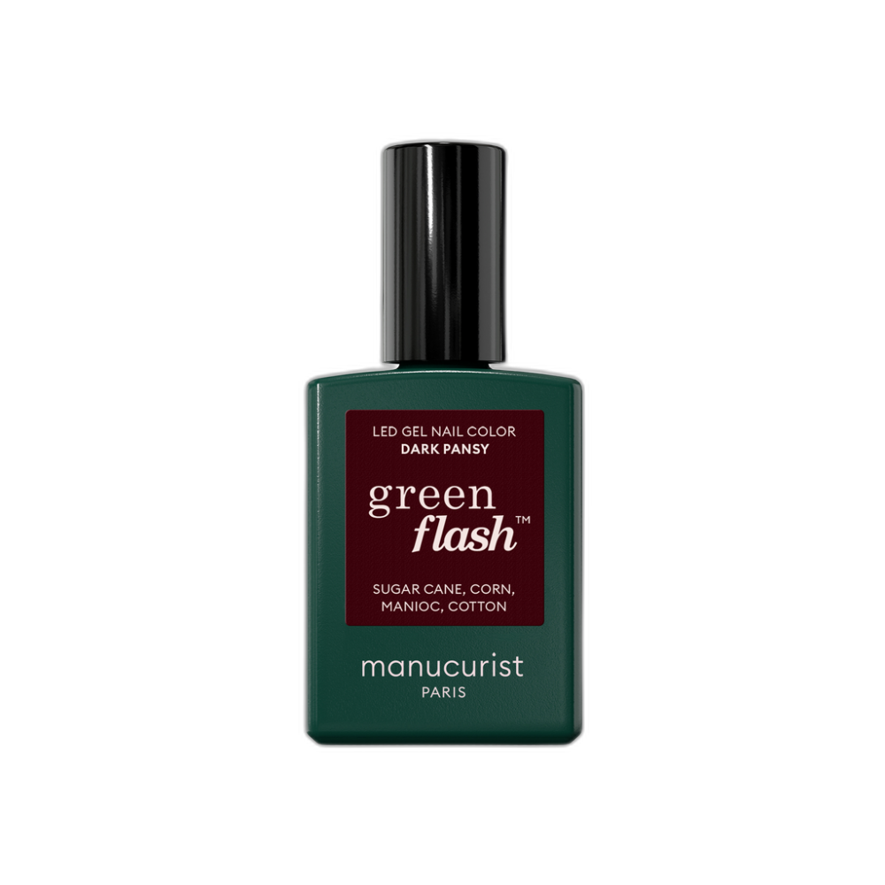 Manucurist Green Flash Dark Pansy na paznokciach