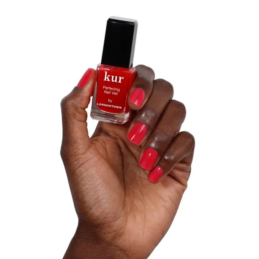 LONDONTOWN Kur Nail Veil No.8 wzmacniająca tonowana pielęgnacja paznokci Makowa czerwień 12 ml