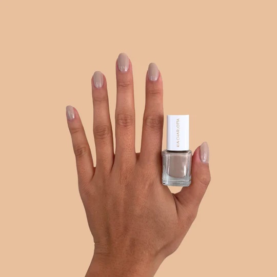 KIA CHARLOTTA LAK NA NECHTY BALANCED 5 ML
