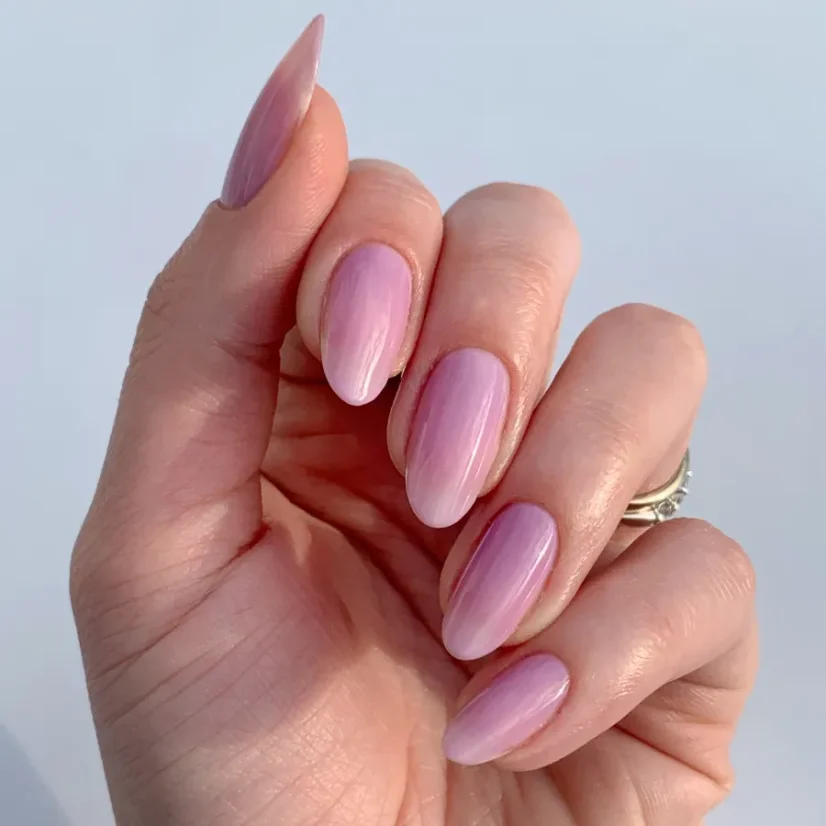 LONDONTOWN Kur Nail Veil No.9 zpevňující tónovaná péče na nehty Šeříkový 12 ml