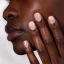 LONDONTOWN Kur Illuminating Nail Concealer Rozjasňovač nechtov Bubble ružový 12 ml