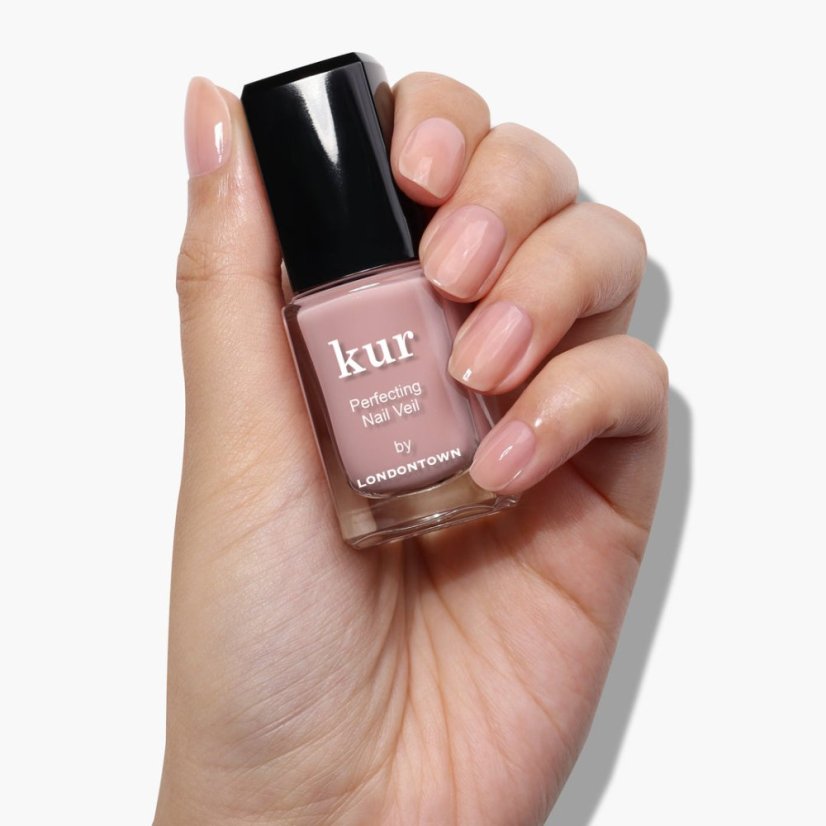 LONDONTOWN Kur Nail Veil No.4 wzmacniająca tonująca pielęgnacja do paznokci Pudrowy róż 12 ml