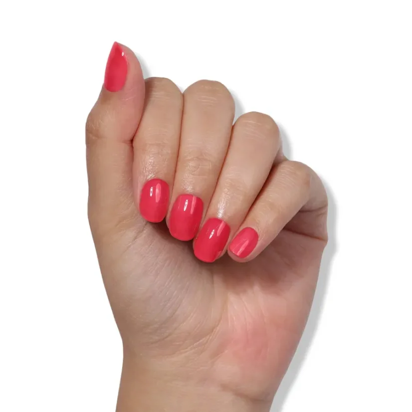 LONDONTOWN Kur Nail Veil No.8 wzmacniająca tonowana pielęgnacja paznokci Makowa czerwień 12 ml