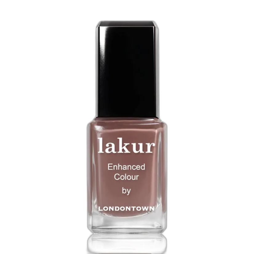 LONDONTOWN lakur Dirty Chai lakier do paznokci korzenny neutralny brąz kolekcja Perfect Pour 12 ml LONDONTOWN lakur Dirty Chai lakier do paznokci korzenny neutralny brąz kolekcja Perfect Pour 12 ml
