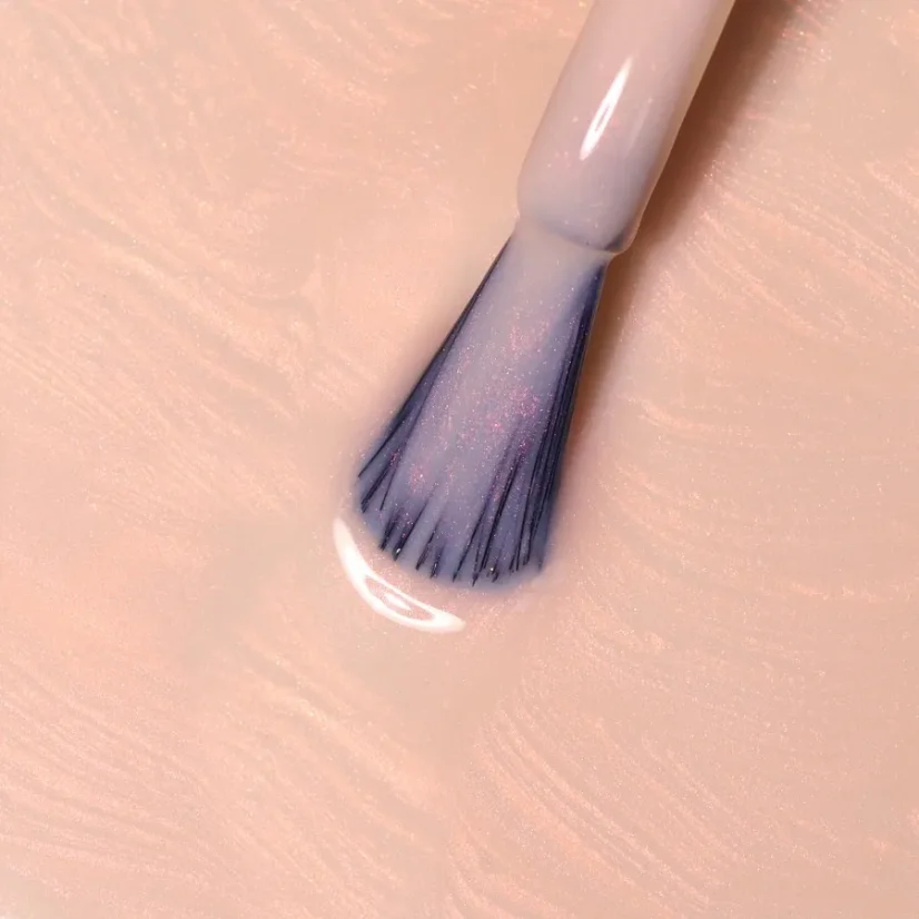 LONDONTOWN Kur Illuminating Nail Concealer Rozjasňovač nechtov Bubble ružový 12 ml