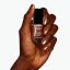 LONDONTOWN Kur Shimmering Nail Highlighter Molten lak na nehty rozjasňující měděný s třpytkami 12 ml