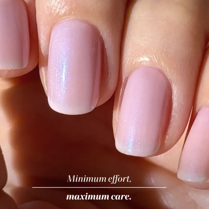 LONDONTOWN Kur Illuminating Nail Concealer Rozjasňovač nehtů Lavender 12 ml