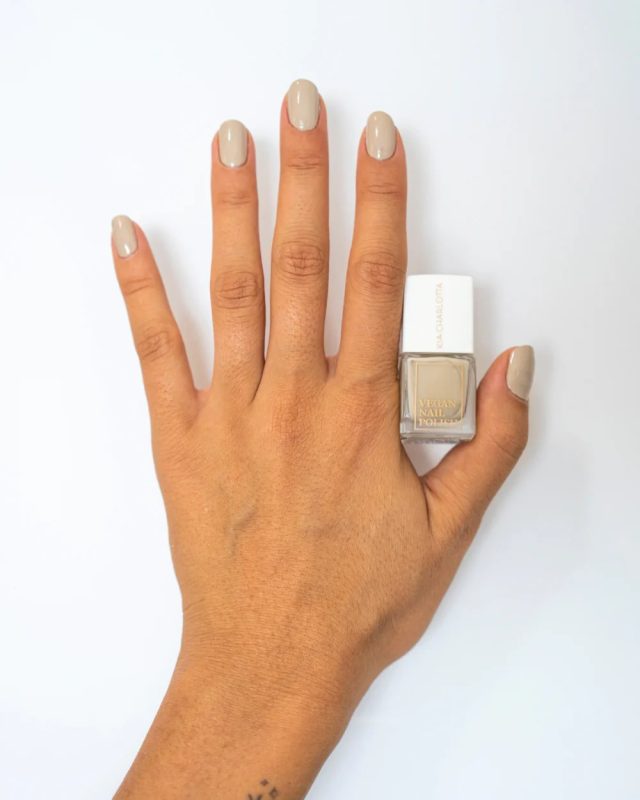 LAKIER DO PAZNOKCI KIA CHARLOTTA GRACE 5 ML