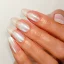 LONDONTOWN Kur Shimmering Nail Highlighter Stardust lak na nechty rozjasňujúci opál s trblietkami 12 ml