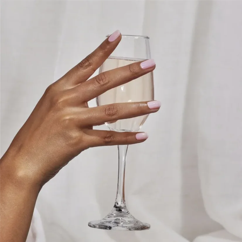 LONDONTOWN Lakur Magnolia Haze lak na nechty priesvitná ružová 12 ml