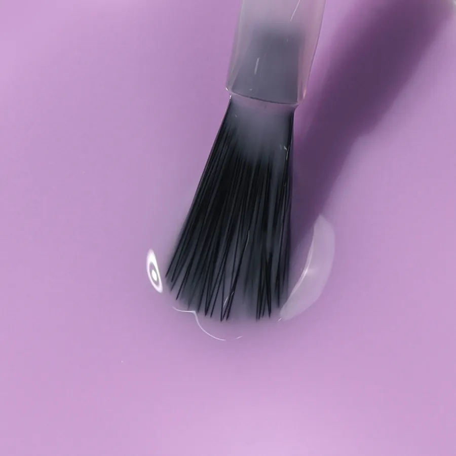 Pędzelek lakieru Nail Veil No.9 w jasnofioletowym odcieniu